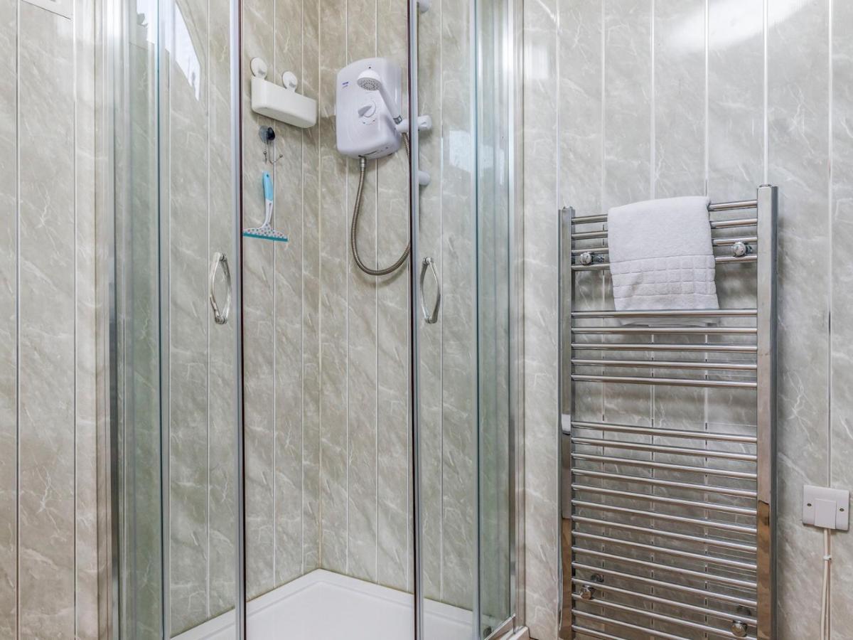 Pass The Keys Charming Chalet A Stones Throw From The Beach Chichester Luaran gambar