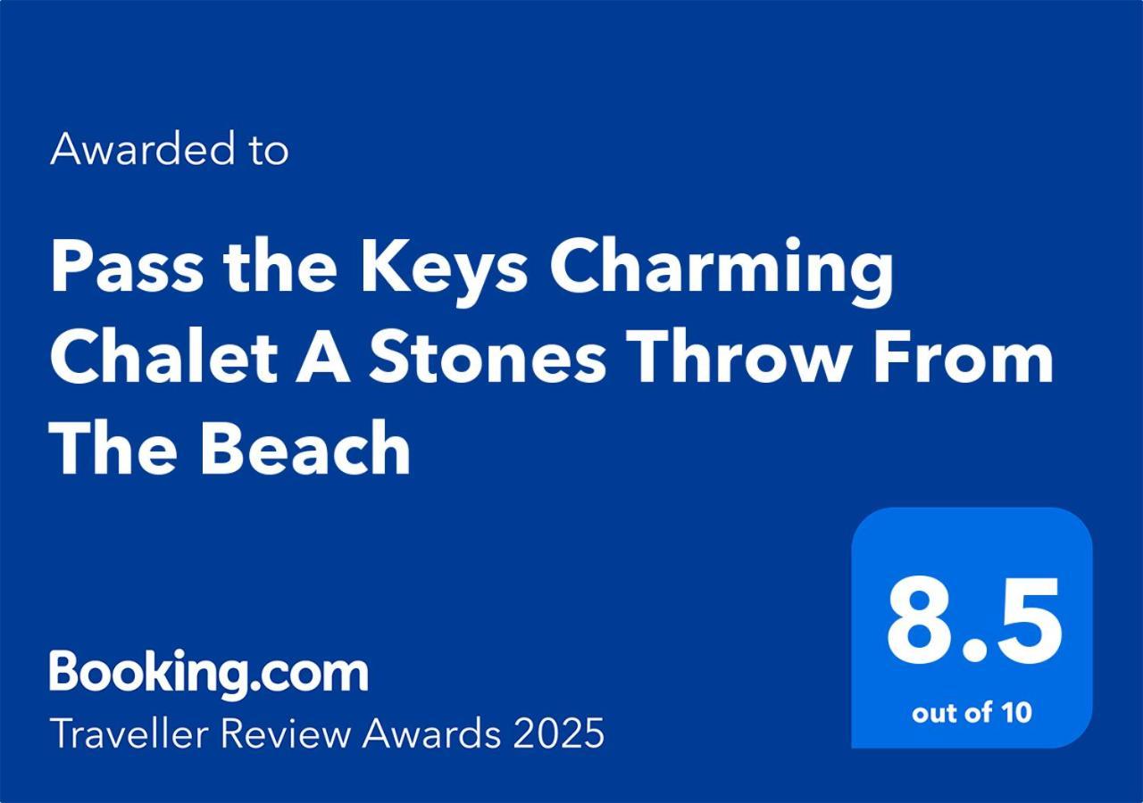Pass The Keys Charming Chalet A Stones Throw From The Beach Chichester Luaran gambar